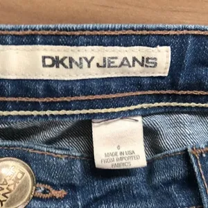 DKNY Jeans skirt. MIDI size 6 thumbnail 3