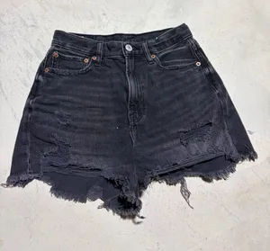 American Eagle Women's 90s boyfriend Black Distressed Denim Shorts 00 thumbnail 1