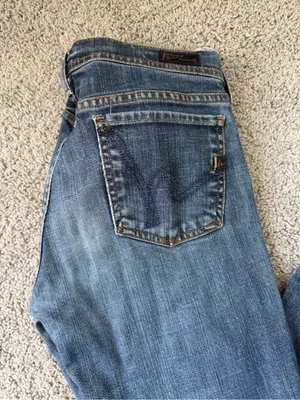 Citizens Of Humanity #142 Low Waist Straight Leg Jeans Size 28 Raw Hem thumbnail 2