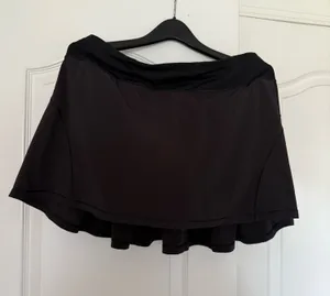 Lululemon Black Pleated Skirt Tennis thumbnail 1