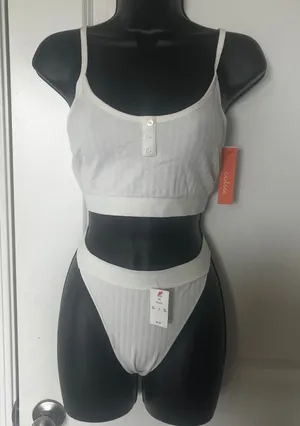 NEW Womens Colsie XL White Bralette and Underwear Set NWT‎ thumbnail 1