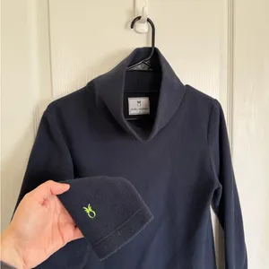 Dudley Stephens Cobble Hill Turtleneck Vello Fleece in Navy thumbnail 5