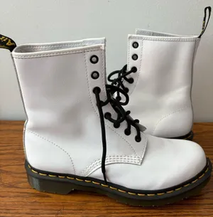 Dr. Martens boots thumbnail 1