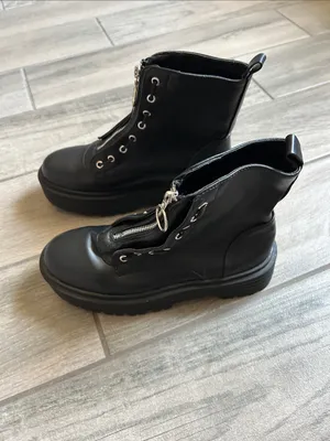 PrettyLittleThing Black Zip-Front Platform Combat Boots thumbnail 4