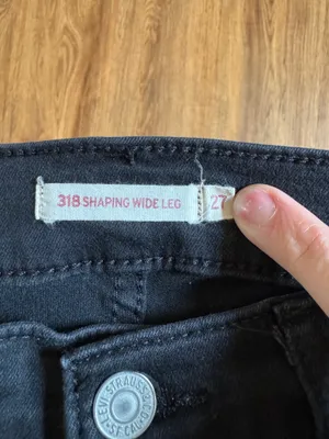 Levi’s 318 SHAPING WIDE LEG soft black women’s jeans thumbnail 2