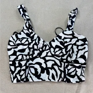 Monteau Los Angeles Crop Tank Top Womens M Black & White Geo Print Smocked thumbnail 9
