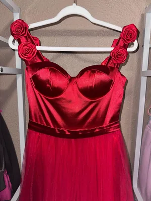 Boutique Red satin and mesh maxi prom dress thumbnail 3