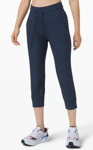 Lululemon Ready to Rulu Jogger Crop Sweats size 4 thumbnail 1