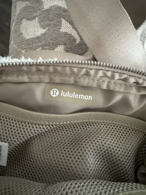 Lululemon belt bag thumbnail 5