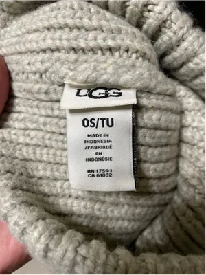 Women's UGG Beige Ribbed Knit Beanie Hat One Size thumbnail 2