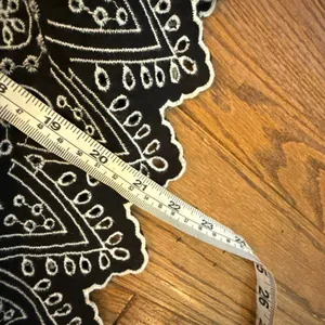 Gap black and white eyelet embroidered blouse size M thumbnail 6