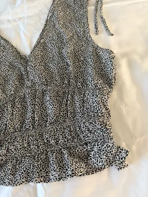 White And Black Dalmatian Print Cropped Tank With Tie Detail thumbnail 3