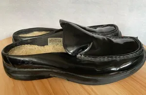 UGG Classic Clog Slip On Black Leather Size 8 thumbnail 4