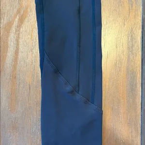 Lululemon Navy High-Waisted‎ Leggings Size 4 thumbnail 2