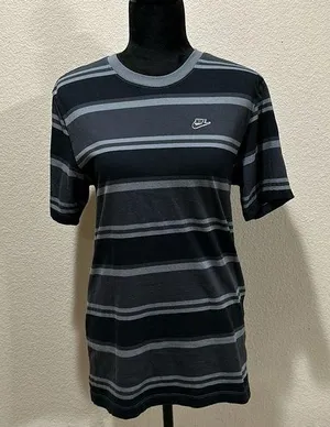 Gray Nike Tee thumbnail 1