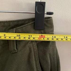 TNA Aritzia Green Straight Leg Cargo Patchwork Pants High Rise Reworked Women 0 thumbnail 9