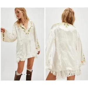 Free People‎ Ember Embroidered Floral Tunic Top Womens Small Cream Velvet NWOT thumbnail 2
