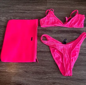 Triangl Bikini Set thumbnail 1