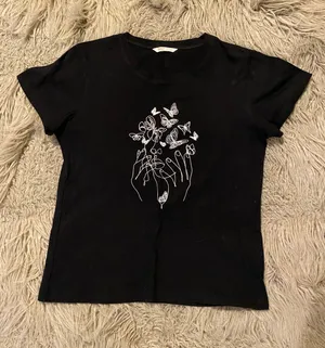 Romwe Graphic Tee thumbnail 1