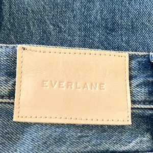 Everlane 90s Cheeky Jeans Size 24 High Rise Straight Leg NWT Blue thumbnail 8