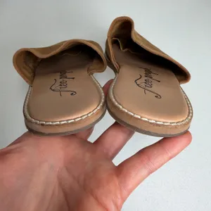 Free People 37 US 7 Coronada Mules Suede Tan Slip On Flat Minimalist Boho Chic thumbnail 10