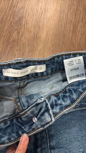 Wide-Leg Jeans thumbnail 3