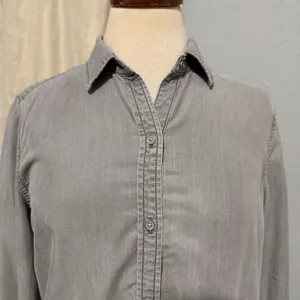 Gap 1969 Womens Grey Lyocell Denim Button Down Tunic Shirt‎ Size M Career thumbnail 3