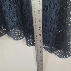 Boho Crochet Lace Open Knit Tunic Top Sz L Navy Blue Sharkbite Hem Cottagecore thumbnail 5