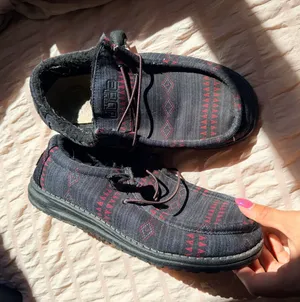 Hey Dude Shoes Women’s thumbnail 1