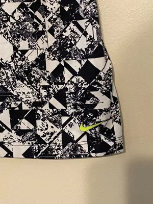 Women's Nike Dri-Fit‎ Black/White Geometric Pattern Racerback Tank Top Sz Medium thumbnail 3
