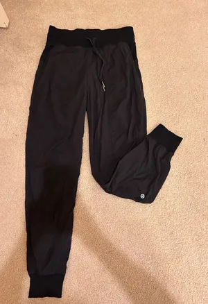 Lulu Joggers Black Size 4 thumbnail 1