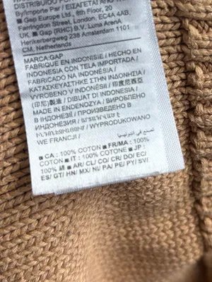 GAP Cable Knit Crewneck Sweater thumbnail 3