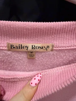 Boutique brand pink crewneck!! thumbnail 3