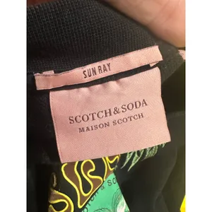 Scotch & Soda Maison Scotch Sun Ray Island Graphic Organic Cotton Sweatshirt S‎ thumbnail 6