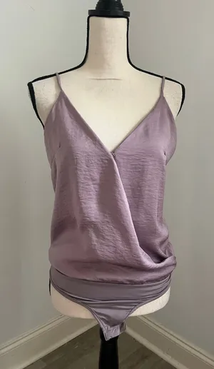 Satin Pink‎ Bodysuit size Small Mauve V-Neck Sexy Elegant Tucked In Pastel Chic thumbnail 1