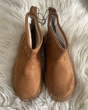 Forever 21 Boots thumbnail 1
