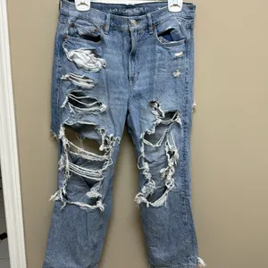 American Eagle ripped jeans thumbnail 2