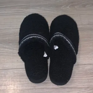 Joyspun Intimates Women’s 8 Teddy Fleece Platform Clog Slippers thumbnail 5