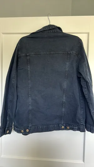 Pretty Little Thing Washed Denim Black Jacket thumbnail 2
