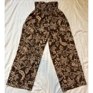 Womens Bohemian Tropical Print Elastic Waist Wide Leg Flowy Vacation Resort Pant thumbnail 2