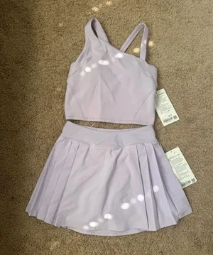 Lululemon set thumbnail 1