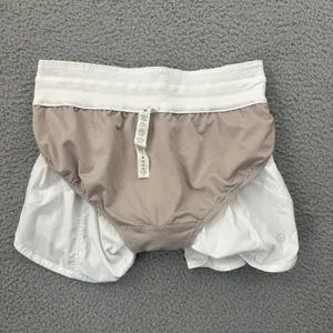 Lululemon Tracker Shorts Low Rise 4" White Athletic Athleisure Women's 6 thumbnail 4