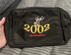 EUC Walt Disney World Adjustable Embroidered 2002 Mickey Mouse Fanny Waist Bag thumbnail 1