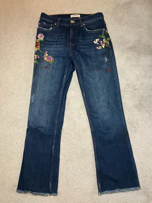 Zara Bookcut Jeans with Embroidery Size 2 thumbnail 2