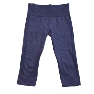 Lululemon Seamlessly Street Crop in Cadet Blue size 8‎ thumbnail 2