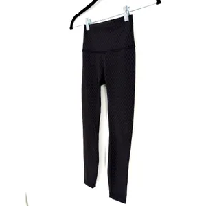Lululemon Wunder Train High-Rise Tight 25" Size 0 Geo Tile Emboss Black thumbnail 7