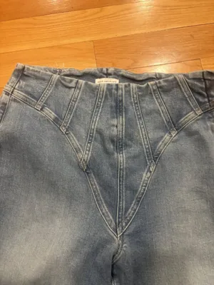 Good American Size 15 Light Wash Straight Leg Jeans with Seam Detail thumbnail 2