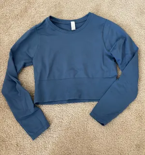 Offline by aerie long sleeve cropped workout top thumbnail 1