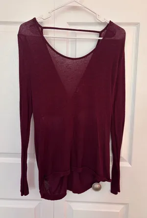 H&M Sweater thumbnail 1