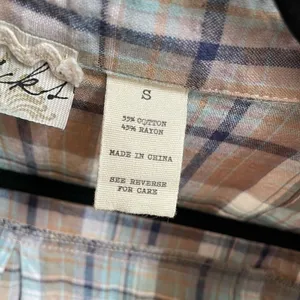 Gimmicks by BKE Neutral Color Plaid Lace Up Front Shirt Oversized Small thumbnail 7